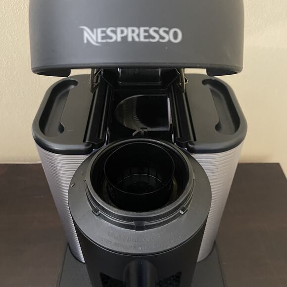 Breville Nespresso Vertuo BNV220, Black Chrome - Picture 2 of 8
